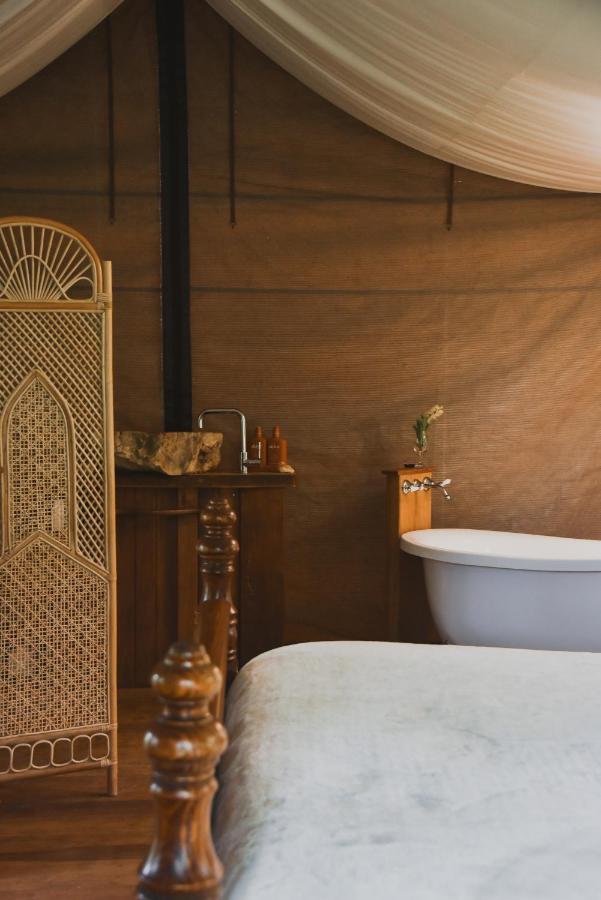 Silk Pavilions Glamping Mount Burrell Bagian luar foto